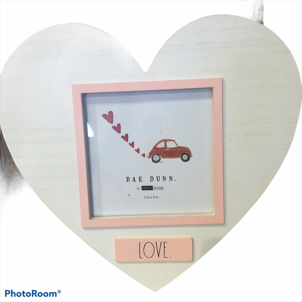 NWT Rae Dunn 💗 Shaped LOVE Picture Frame